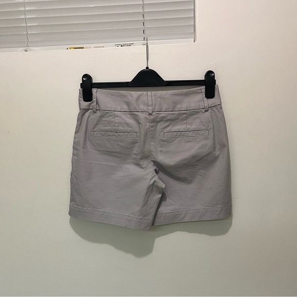 2/$20 -Loft Riviera Grey Casual Flat Front Mid Rise Preppy, Versatile Shorts - S - Picture 5 of 15